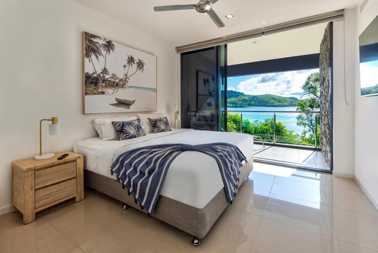 Edge 2 - Oceanfront Luxurious And Spacious 4 Bedroom Split Level Apartment With Buggy And Valet Service Hamilton Island Australia