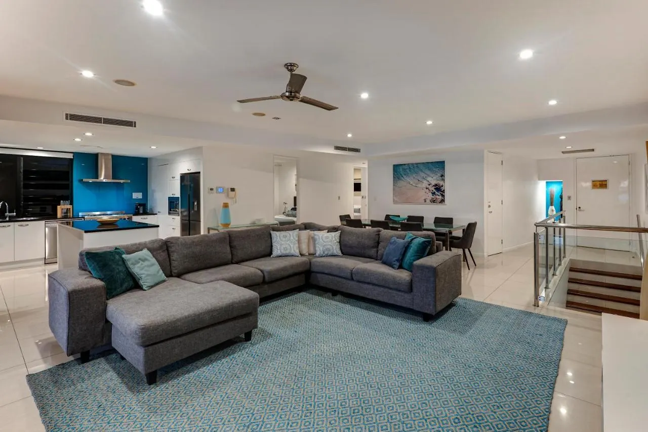 Edge 2 - Oceanfront Luxurious And Spacious 4 Bedroom Split Level Apartment With Buggy And Valet Service Hamilton Island Australia