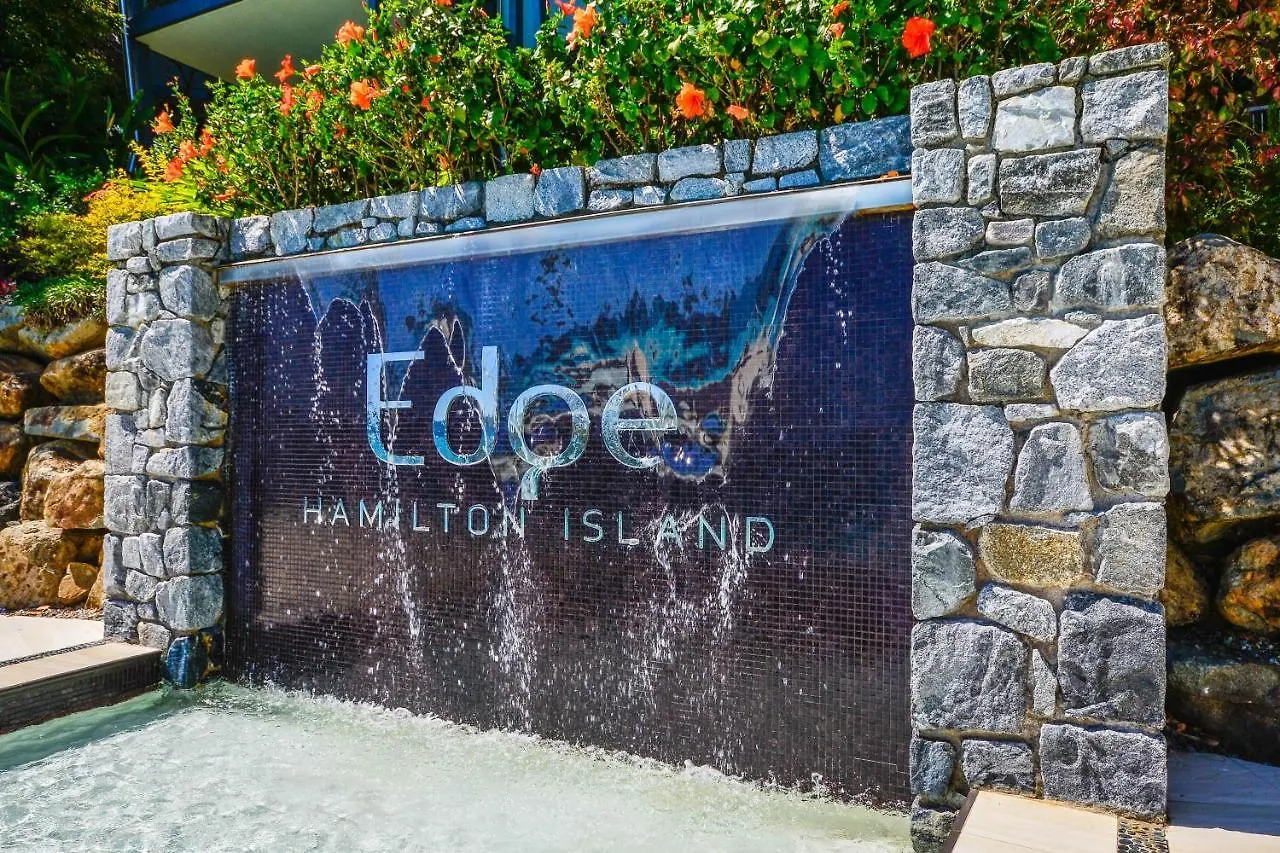 Edge 2 - Oceanfront Luxurious And Spacious 4 Bedroom Split Level Apartment With Buggy And Valet Service Hamilton Island