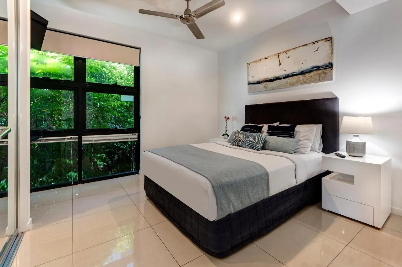Edge 2 - Oceanfront Luxurious And Spacious 4 Bedroom Split Level Apartment With Buggy And Valet Service Hamilton Island